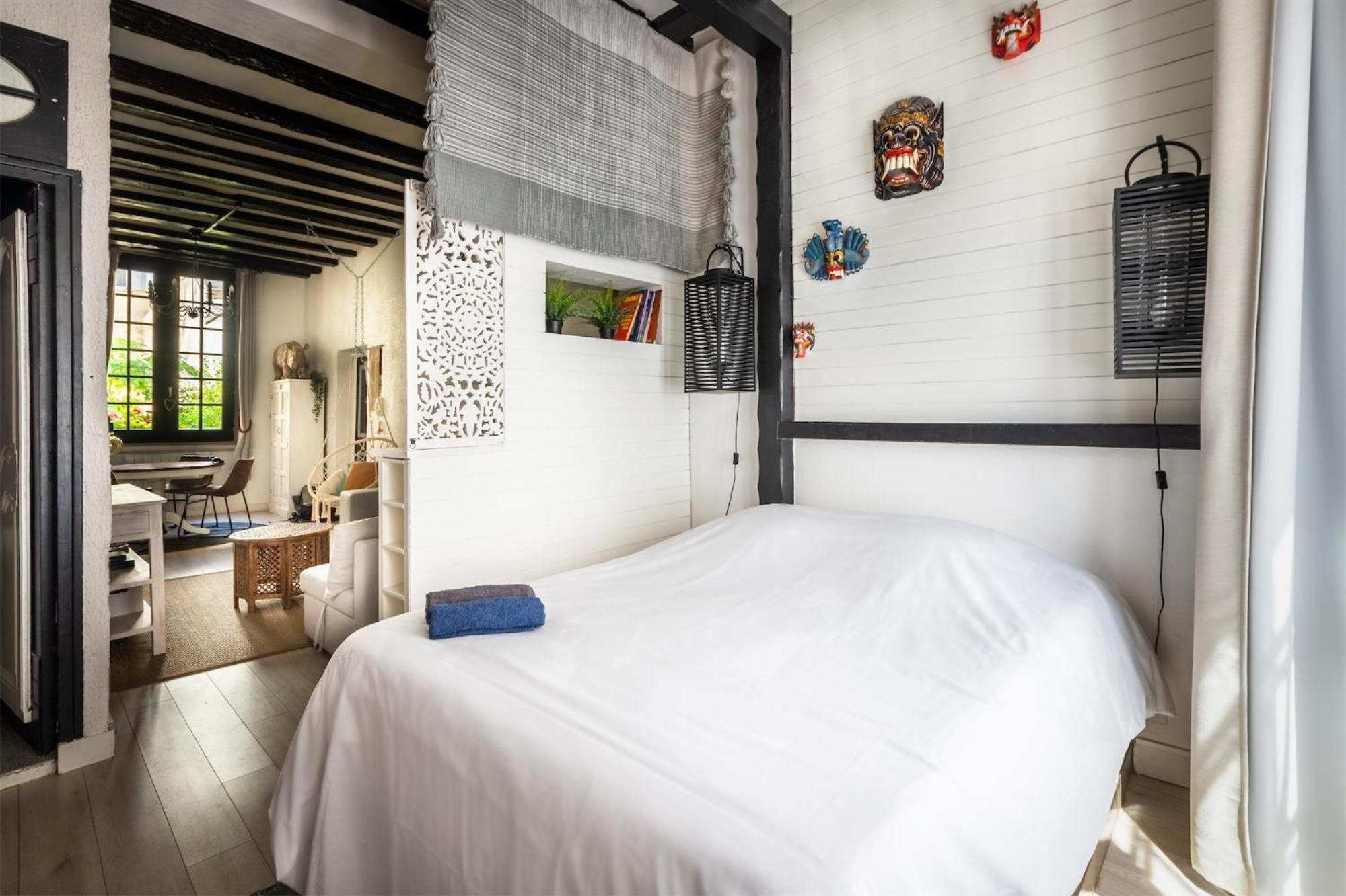 Le Cocon Bourbonnoux Apartment Бурж Екстериор снимка